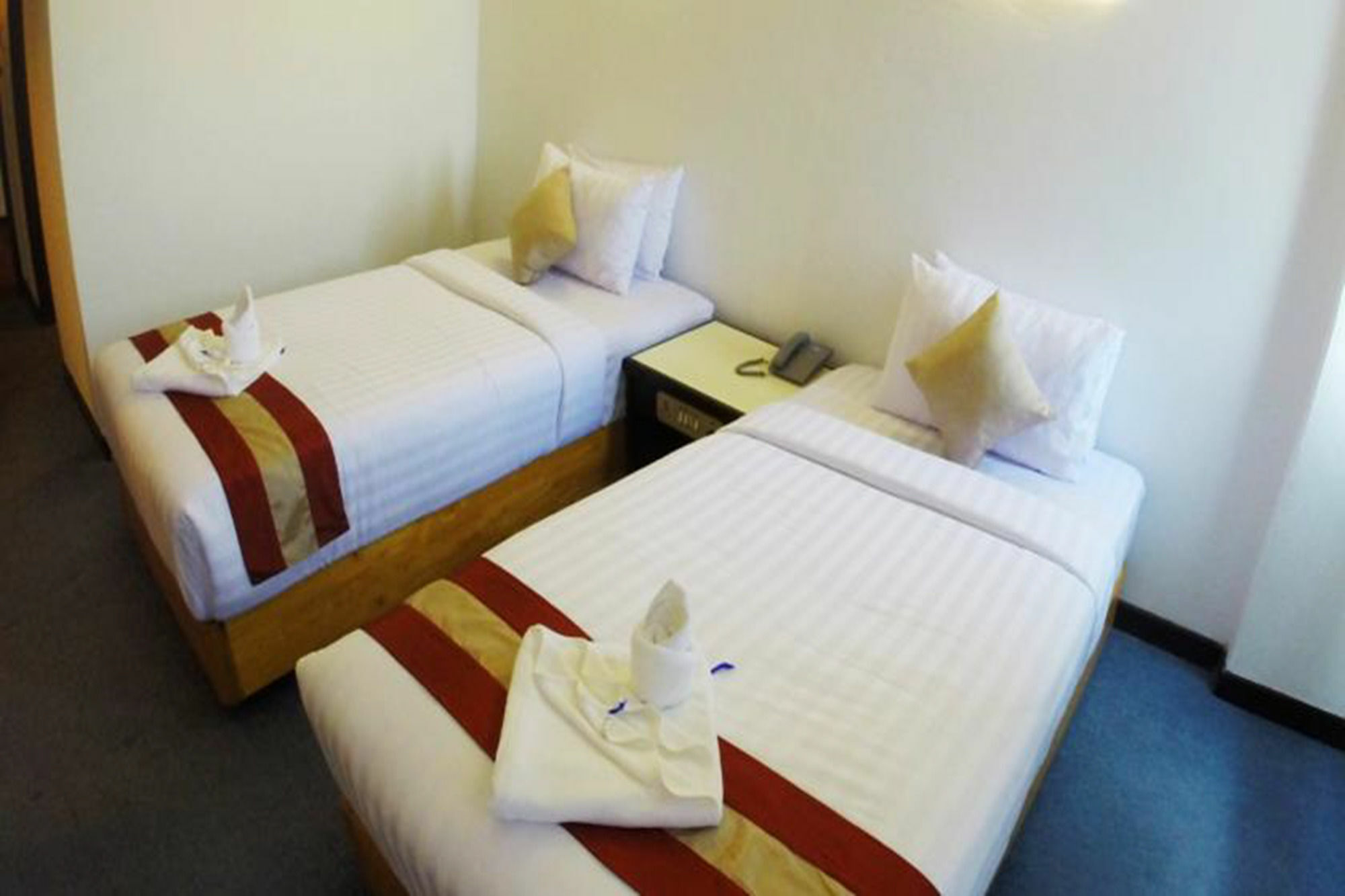 Phuket Town Inn מראה חיצוני תמונה
